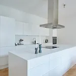 High-end Designer In Center Lägenhet